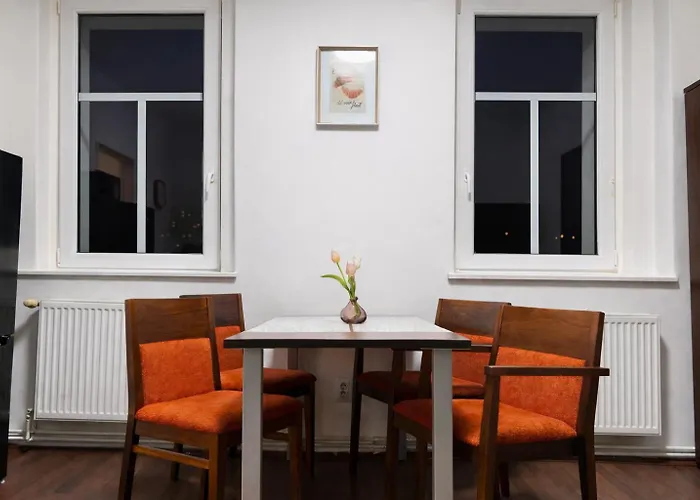 Symbiola River Apartment *